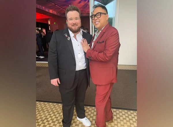 Entertainment News | Zeke Smith Proposes to Nico Santos Onstage at GLAAD Media Awards