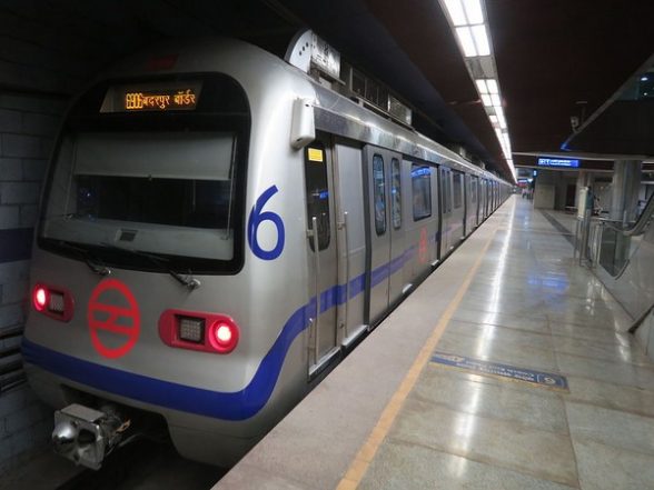India News | Services Disrupted on Blue Line Delhi Metro, Operations Resume - Vimarsana News