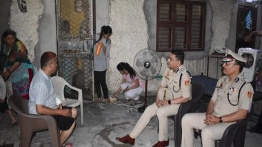 India News | Delhi Police Commissioner Meets Sub-inspector Injured in Jahangirpuri Violence, Assures Support