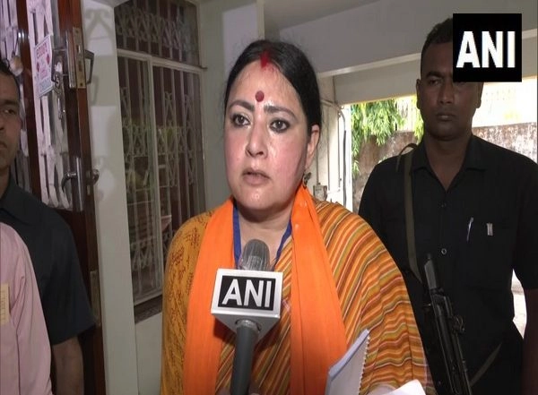 Asansol By-Poll 2022: BJP Candidate Agnimitra Paul Alleges Stone-Pelting at Her Convoy, Attack on Security