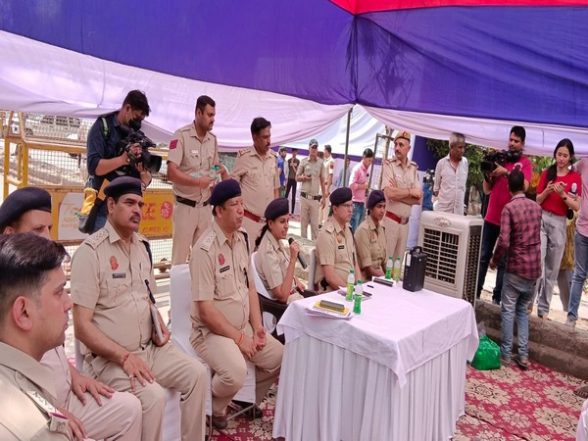 India News | Jahangirpuri Violence: Delhi Police Hold Meeting with Peace Committees - Vimarsana News
