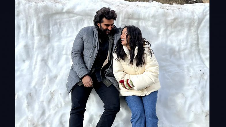 The Lady Killer: Arjun Kapoor And Bhumi Pednekar Are All Smiles As They Pose Together From The Sets Of The Film In Manali