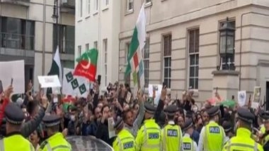 World News | PTI Supporters Agitate Outside Former Pak PM Nawaz Sharif's London Residence