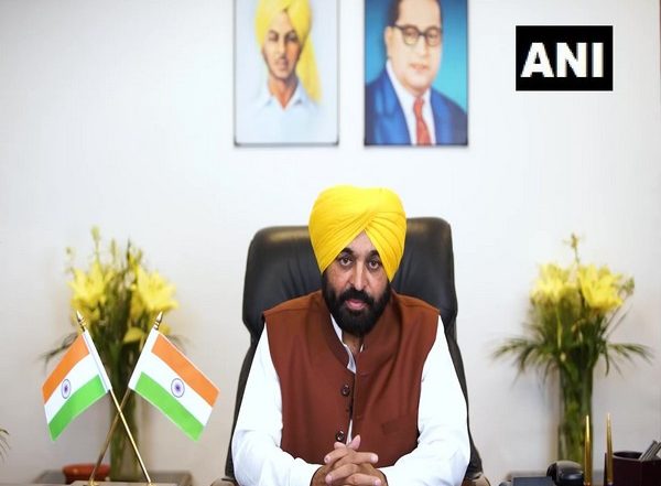 Punjab CM Bhagwant Mann Issues Guidelines to Govt Departments To Ensure Staff’s Punctuality Besides Good Behaviour Towards General Public