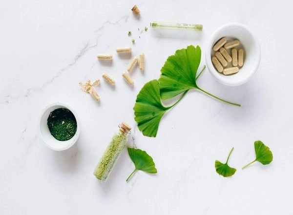 Lifestyle News | Research Shows Half of Parents Regularly Give Children Dietary Supplements