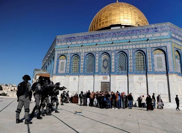 World News | UAE Summons Israeli Ambassador to Protest Against Events at Al-Aqsa Mosque