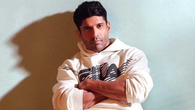 Farhan Akhtar Pens Poem on Power and Truth in Today's Times, But Fans Want to Know About Don 3!