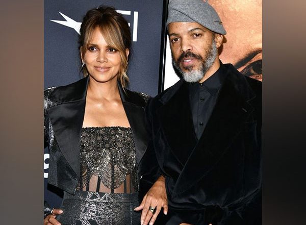 Entertainment News | Halle Berry Shares Anniversary Post Celebrating Togetherness with Boyfriend Van Hunt