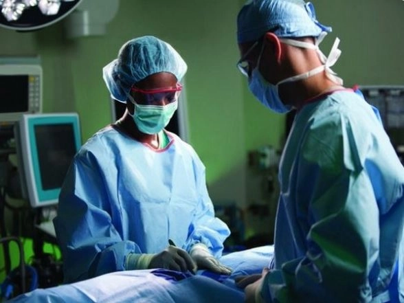 Women and Low-Income Patients Have Higher Mortality Rates After Heart Surgery, Says Study