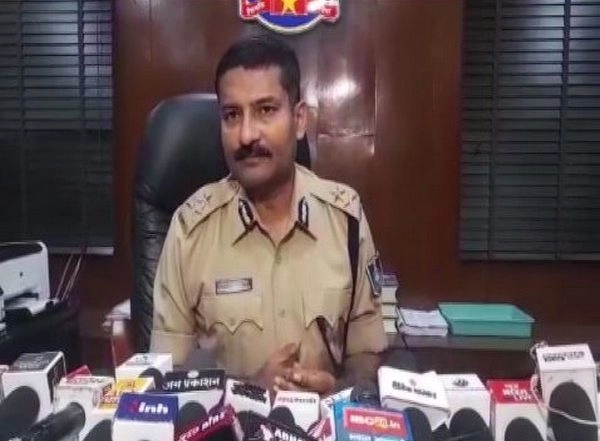 India News | FBI Officials Thank Indore Police for Busting Gang of Fraudsters