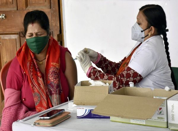 India News | Govt Hasn't Reduced Time Gap for Administering COVID 'precaution Dose' from 9 to 6 Months: Sources