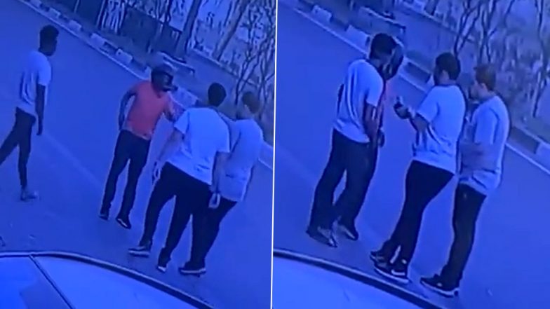 Delhi: Two People Looted at Gunpoint in Vivek Vihar Area, Accused Absconding