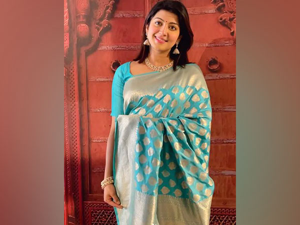 600px x 450px - Entertainment News | Pranitha Subhash Shares First Baby Bump Picture After  Pregnancy Announcement | LatestLY