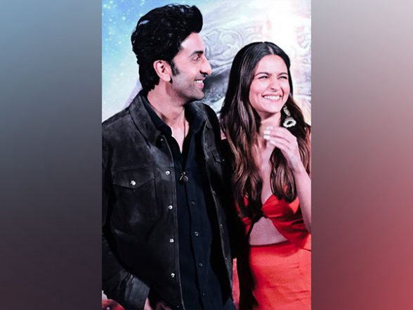 Entertainment News | R K Studio Illuminated with Lights Ahead of Ranbir Kapoor, Alia Bhatt's Rumoured Wedding - Vimarsana News