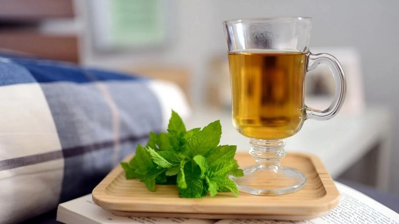 Summer Drink: 6 Reasons Why Peppermint Tea is a Refreshing Option for Your Summer Evenings