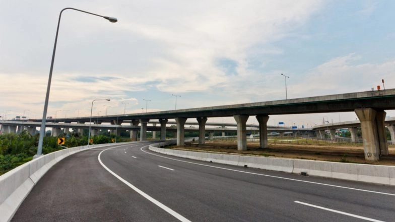 Uttar Pradesh: Bundelkhand Expressway To Be Ready by June, Says Cabinet Minister Nand Gopal Gupta; Here&rsquo;s All You Need To Know About 296 km Long E-Way