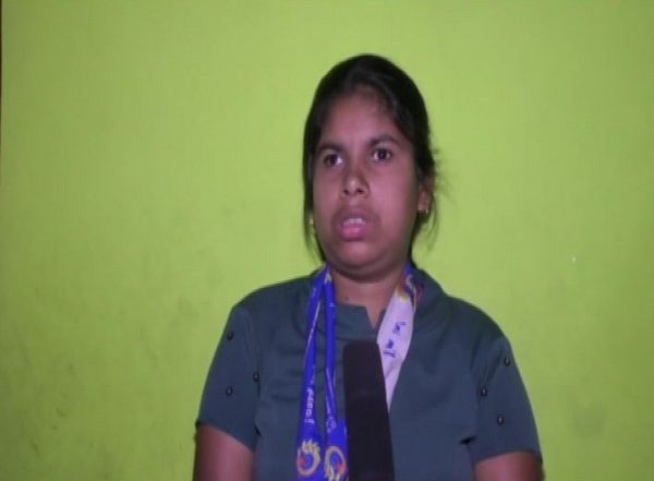 Sports News | Olympic Medalist Sita Sahu Appeals to MP Government for Help After Municipal Corporation Removes Her Street Food Cart