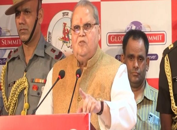 India News | CBI Files Two FIRs, Searches 14 Locations Across Country over Bribery Allegations of Former J-K Governor Satyapal Malik