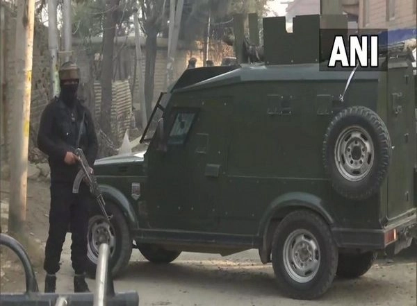 India News | J-K: 2 JeM Terrorists Arrested with Arms, Ammunition in Baramulla