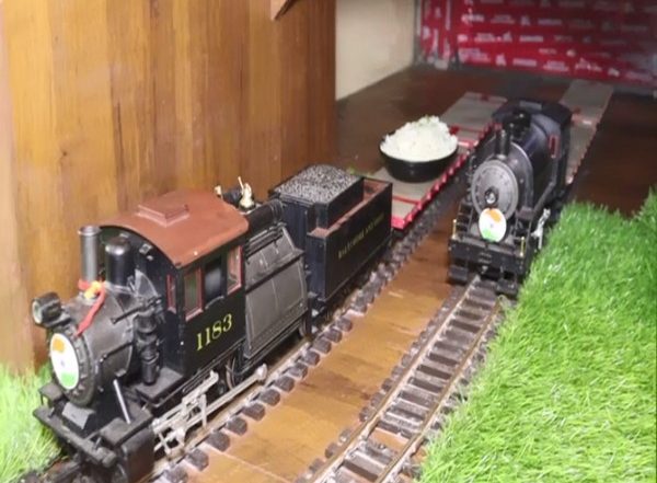 India News | Gujarat: Surat Restaurant Serves Food on Toy Trains, Diners Relive Childhood Memories