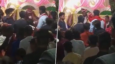 Uttar Pradesh: Bride Slaps Groom Twice on Stage As He Was Drunk in Hamirpur; Later Marries Him (Watch Video)