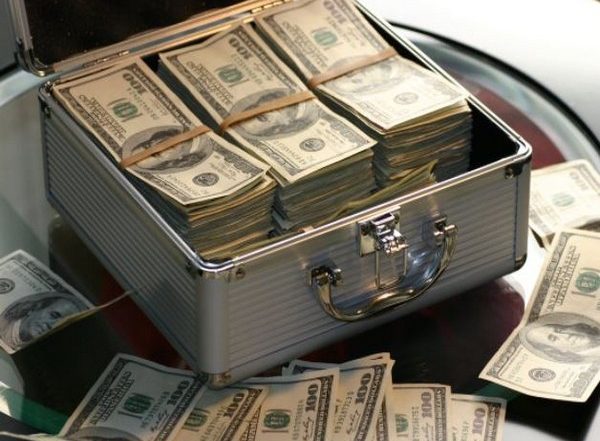 Millionaires Are More Risk-Tolerant and Emotionally Stable, Says Study
