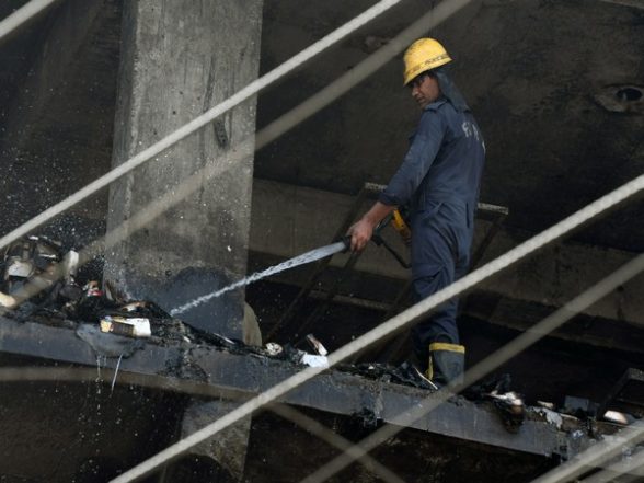 India News | Mundka Fire: Crane Driver Proves Saviour for over 50 People Trapped in Ill-fated Building - Vimarsana News