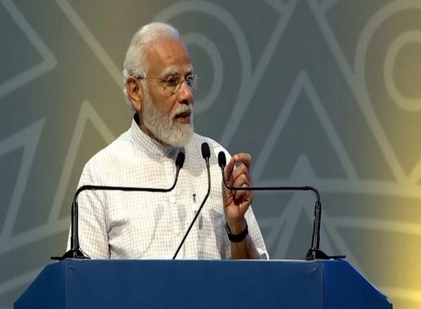 India News | 65,000 Property Cards Issued So Far Under Svamitva Yojana, PM Modi Says Drones to Play Vital Role for Farmers