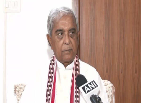 BJP MP Harnath Singh Yadav Compares Asaduddin Owaisi With Muhammad Ali Jinnah, Says ‘AIMIM Chief Is Hell-Bent on Destroying Country’