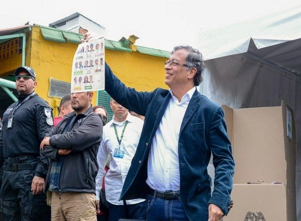 World News | Colombia to Hold Presidential Runoff, Petro Ahead in First Round