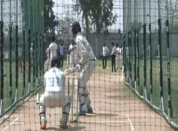 Sports News | JKCA Organises Talent Hunt to Hone Cricketing Skills of Youth
