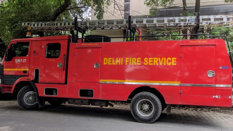 Delhi: Blast Takes Place in Chhatarpur Area, Fire Tenders Rushed To Spot; People Feared Trapped