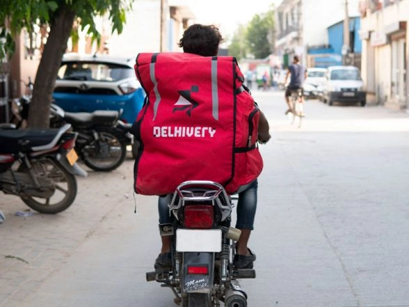 Delhivery Sets IPO Price Band at Rs 462-487 Per Share