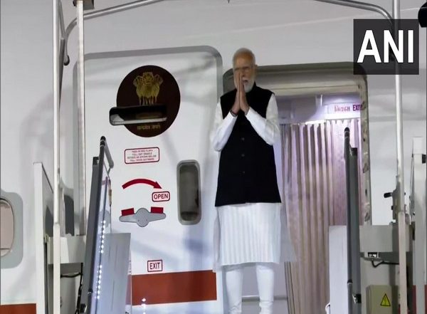 World News | PM Modi Emplanes for India After Concluding 3-day Europe Visit