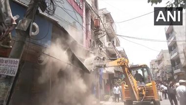 India News | SDMC Conducts Demolition Drive at Vishnu Garden Area