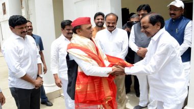 Telangana CM K Chandrasekhar Rao Meets Samajwadi Party Chief Akhilesh Yadav in Delhi, Discusses ‘Current National Issues’