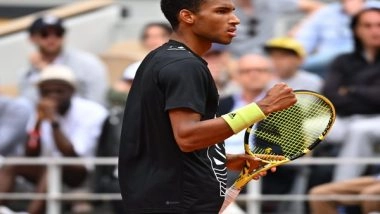 Sports News | French Open: Felix Auger Aliassime Downs Varillas to Advance into R2