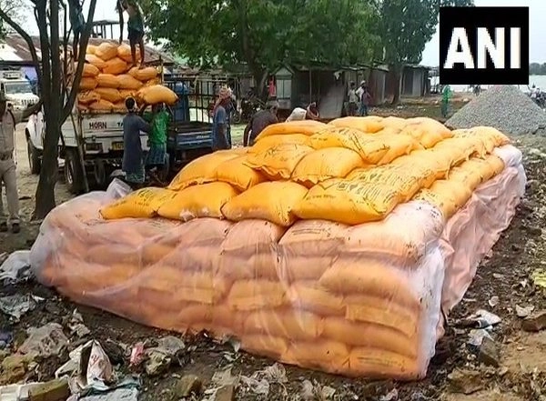 India News | Assam Police Seizes 444 Bags of Urea Fertilizer from Kamrup District