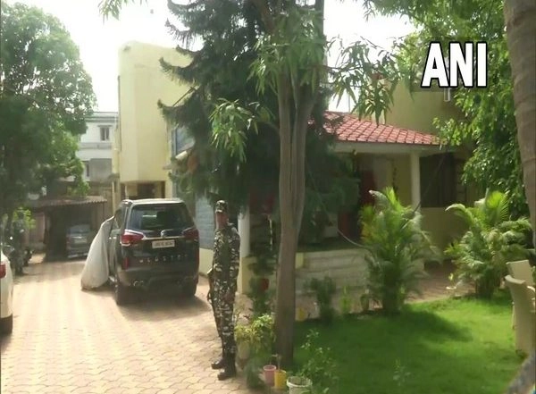 India News | Pooja Singhal Case: ED Conducts Raids at Multiple Locations in Ranchi, Muzaffarpur