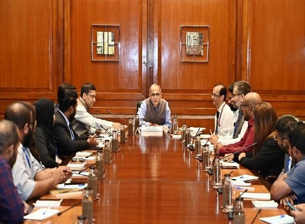 World News | Foreign Secretary Kwatra Exchanges Views with Maldivian Journalists