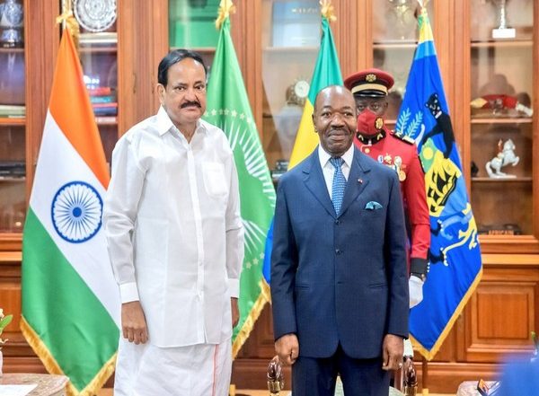 World News | Vice President M. Venkaiah Naidu Meets Gabon President in Libreville