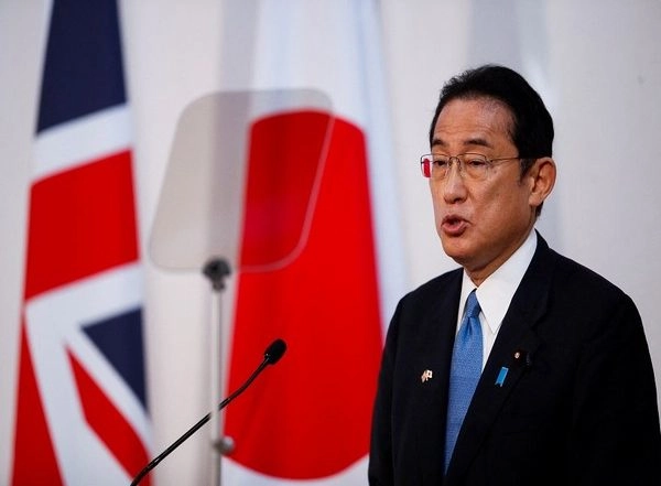 World News | Japan's PM Fumio Kishida Warns Invasion of Ukraine Could Be Replicated in Taiwan by China