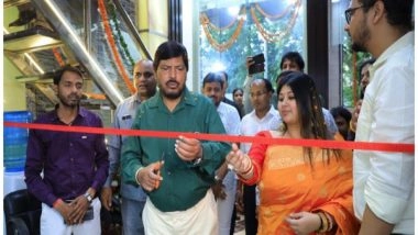Business News | Union Minister Ramdas Athawale and Ashwani Kumar Choubey Inaugurated Kanaka Jewellers in Karol Bagh