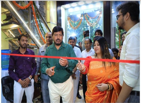 Business News | Union Minister Ramdas Athawale and Ashwani Kumar Choubey Inaugurated Kanaka Jewellers in Karol Bagh