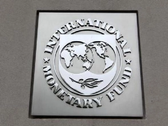 Pakistan Engages in Talks with IMF Amid Economic Crunch 