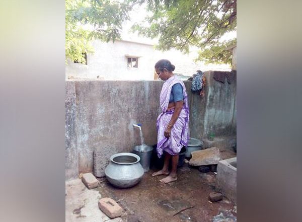 Business News | Health of Tribal Children Improves in Gadchiroli After Abundant Water Supply Provided Via Solar Pumps Under Jal Jeevan Mission