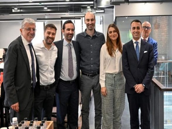 Business News | Italian Minister of Foreign Affairs Visits Even Healthcare in Bengaluru During His Trip to India - Vimarsana News