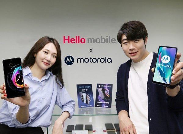 World News | Motorola Phones Back in Korea After 9 Years