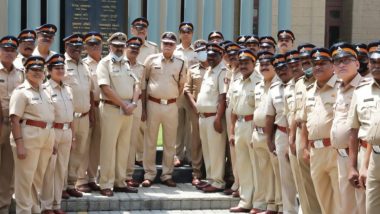 International Day of Families 2022: Mumbai Police's Adorable Picture With Their 'Family Head' Will Make You Emotional