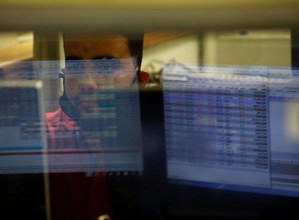 World News | Pakistani Rupee Stands at 200 Against US Dollar, Maintains Downturn in Market